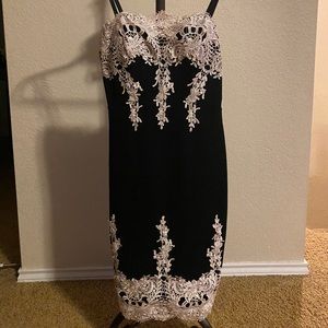 Haute Monde Crotched Design Dress 🖤Juniors Medium